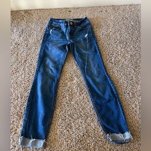 TRENDY pair of Jenifer Conrad Jeans! 🛎️‼️